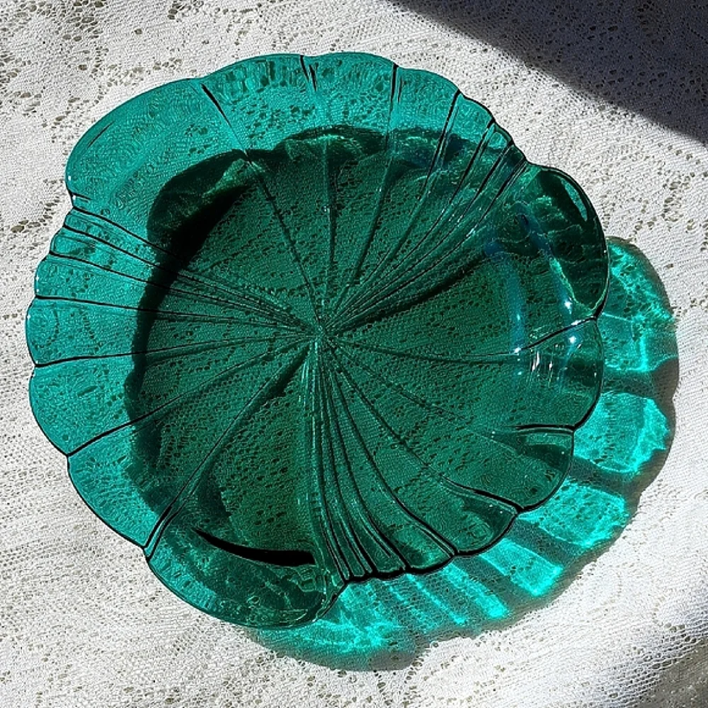 Early 20th Century Art Deco Emerald Green Glass Salad Dessert Plate Vintage